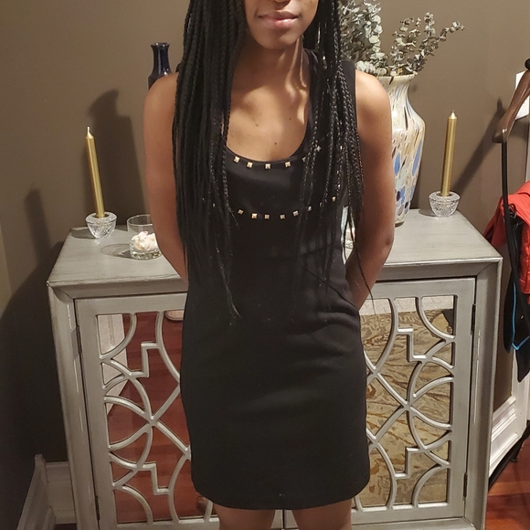 Dress - Picture 2 of 4